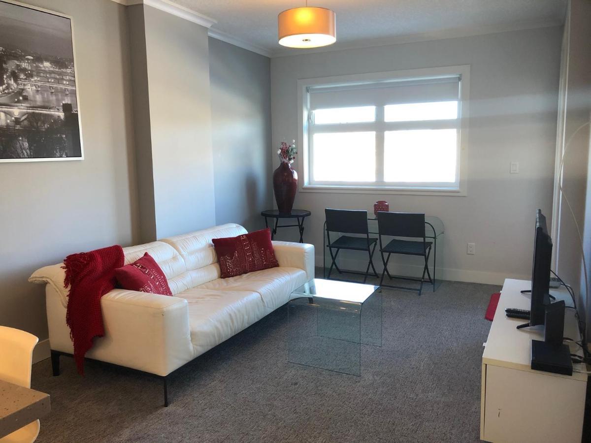 Amicable, Cozy, High Speed Internet, Sleeps 2 Riverview Downtown Apartment Calgary Bagian luar foto